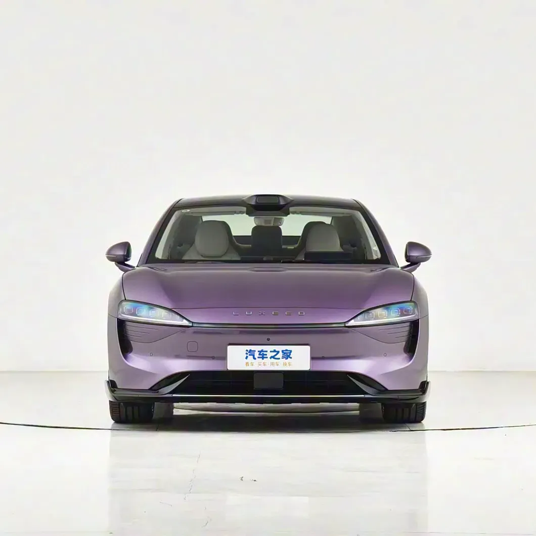 imgi_103_Huawei-Luxeed-S7-EV-Sedan-New-Energy-Vehicle-855km-Supercharge-Electric-Car 2026 Luxeed S7 Luxury Pure Electric mid-size Sedan 785km– Ships Worldwide From China | CAR IN CHINA - Image 1