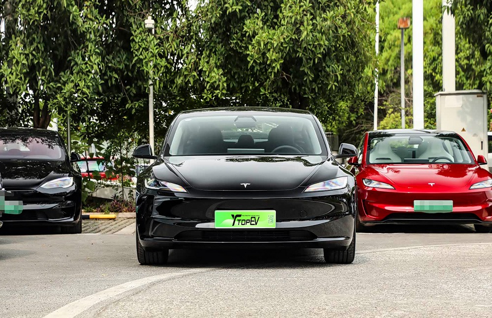 imgi_3_1_3(10) (1) 2026 Tesla Model 3– China Export Vehicle | CarBuyChina - Image 1