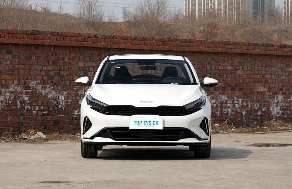 imgi_3_1_3(79) Kia K3– China Export Vehicle | CarBuyChina - Image 1