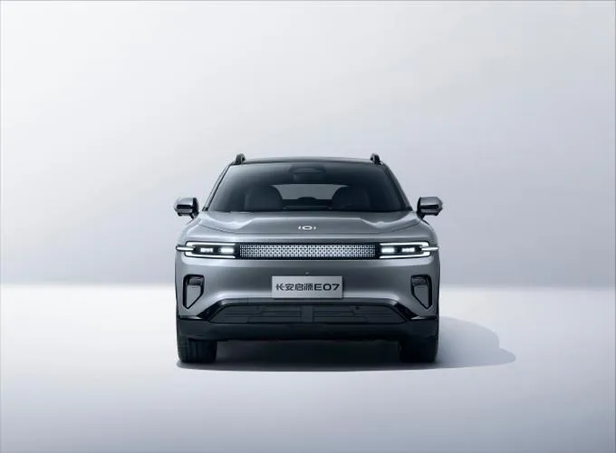 imgi_46_Prepayments-Best-Price-White-Color-Good-Look-Changan-Qiyuan-Nevo-E07-Adult-4-Wheel-El Changan Qiyuan E07 Pure Electric Four-Wheel Drive New Energy Vehicle Car– Ships Worldwide From China | CarBuyChina - Image 1