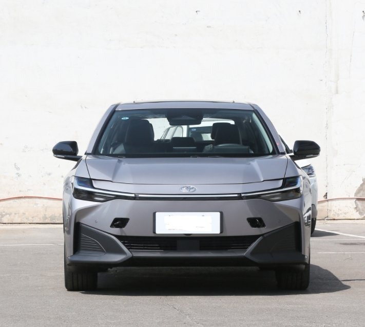 imgi_48_New-Left-Hand-Drive-Vehicles-Toyota-Bz3-Pure-Electric-Vehicle Toyota Bz3 New Energy EV Car– In Stock in China | CarBuyChina - Image 1