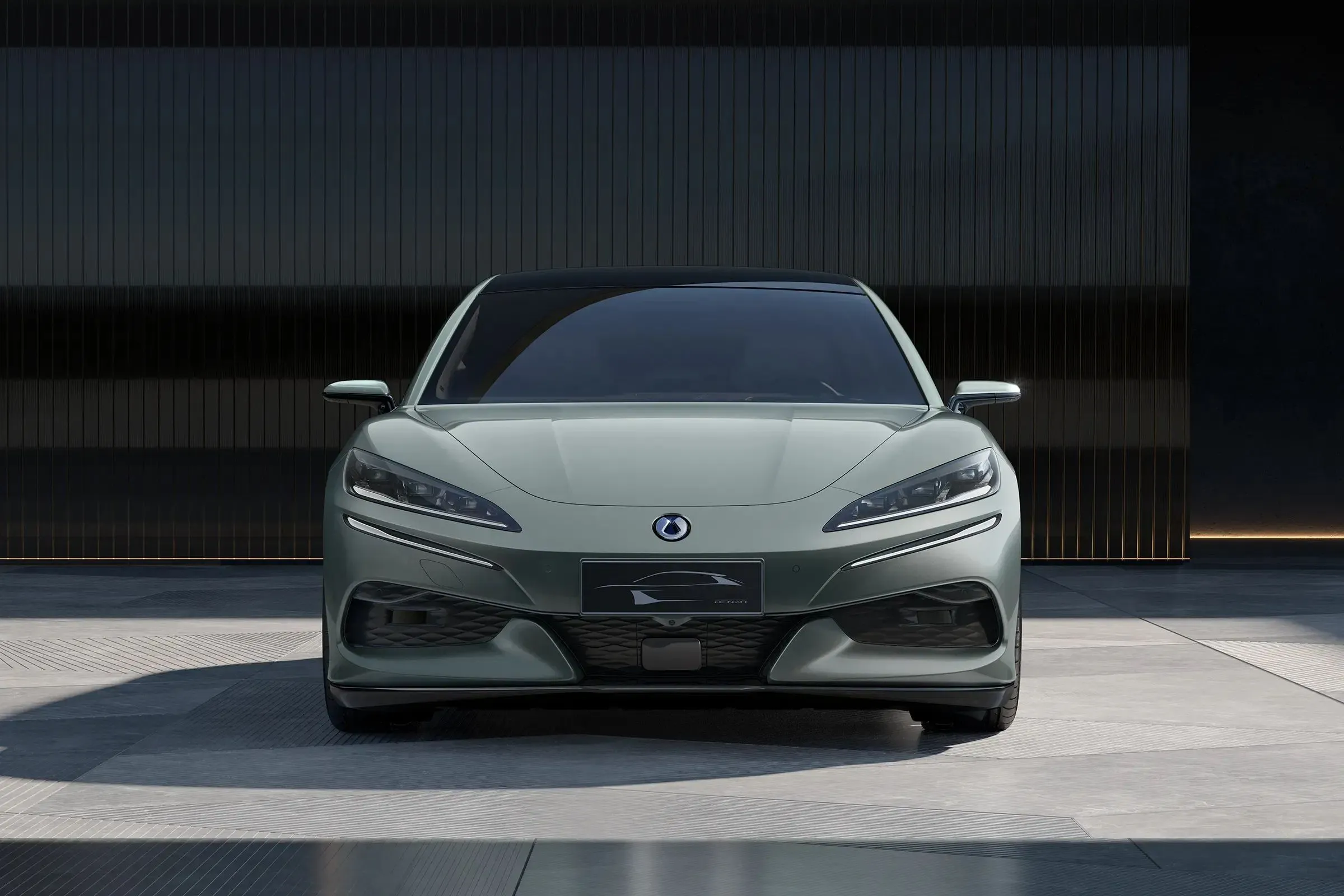 imgi_57_Denza-Z9gt-Dm-I-Flagship-New-Energy-Car-4WD Denza Z9gt Dm-I Flagship New Energy 4WD 3-Motors Hatchback Plug-in Hybrid– In Stock in China | CarBuyChina - Image 1