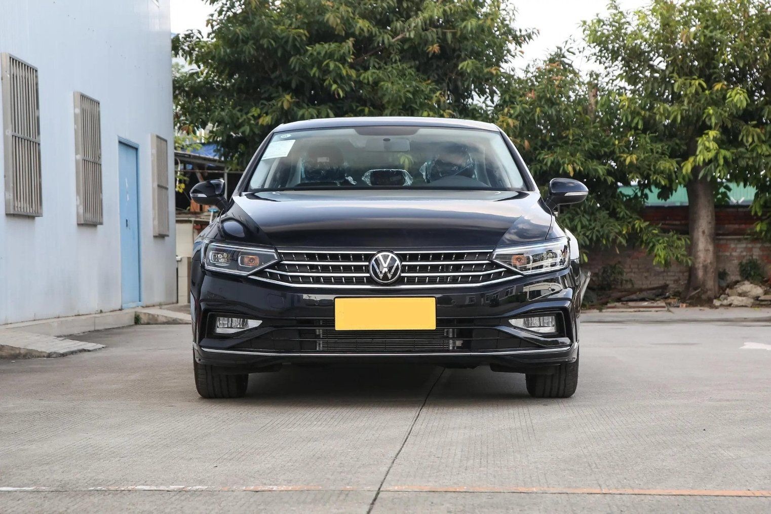 imgi_87_2025-2024-2023-Volkswagen-Magotan-1-4t-2-0t-Petrol-4-Door-5 2026 Volkswagen Magotan 1.4t-2.0t 4-Door 5-Seater Sedan Gasoline Vehicle– Ships Worldwide From China | CarBuyChina - Image 1